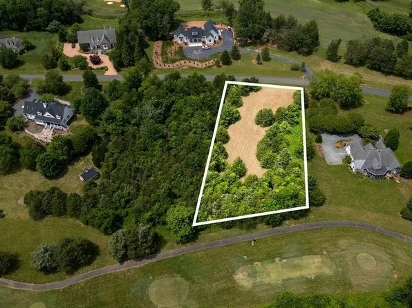 196 Hunters Point, Nellysford, VA 22958