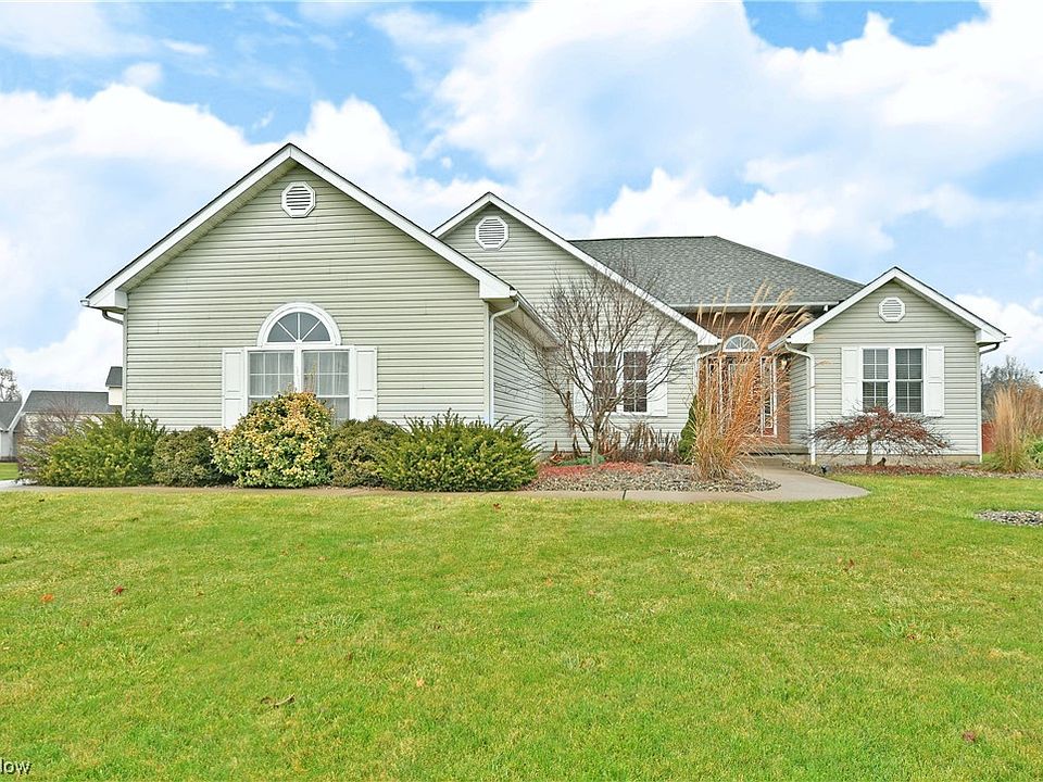1st image of 130 Warrenton Dr NW