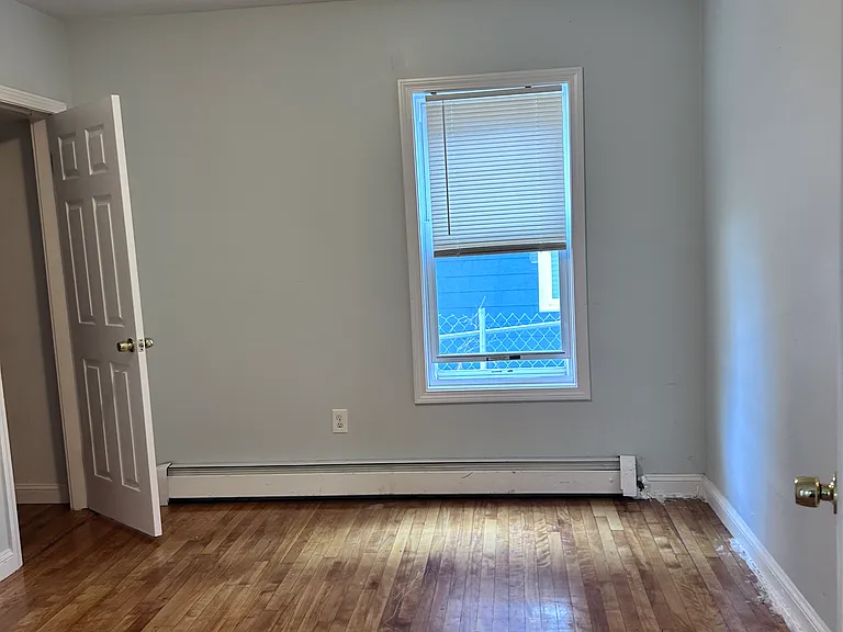 330 Chandler St #1 — Photo 8