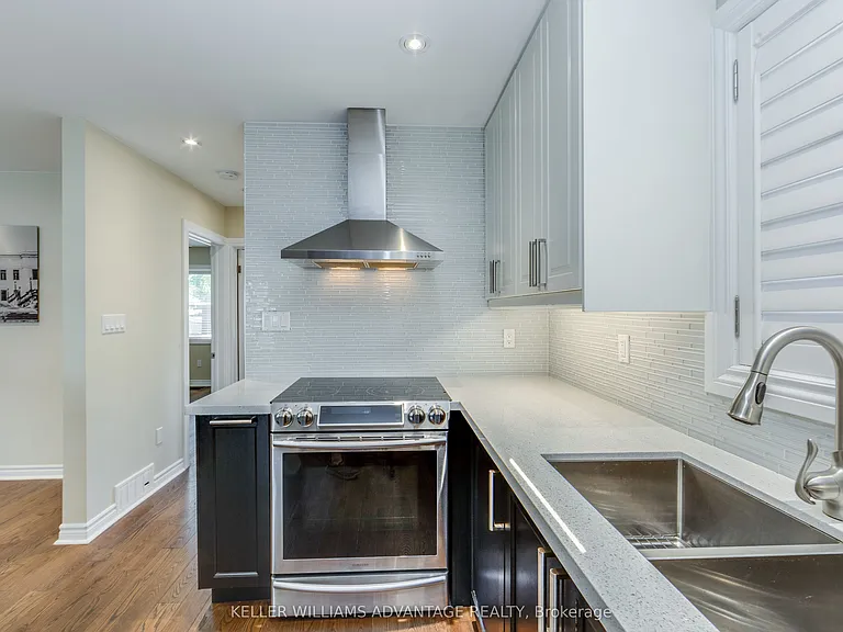 57 Red Deer Ave — Photo 7