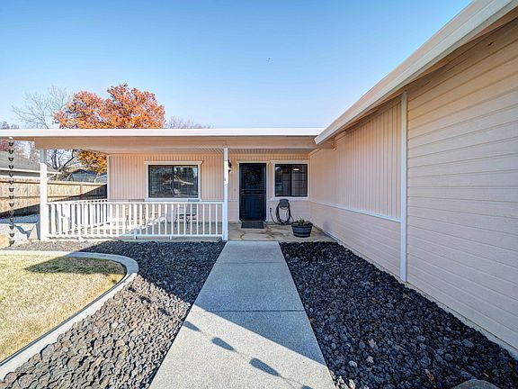 4th image of 6955 Yvonne Ct