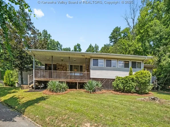 72 Baltic Dr, Elkview, WV 25071