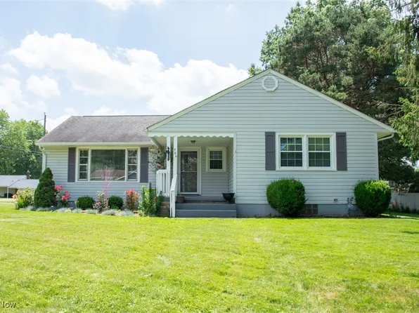 560 Grand St NW, Bolivar, OH 44612