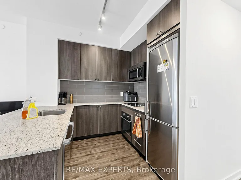 18 Rean Dr #223 — Photo 23
