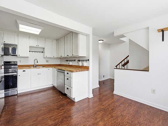5th image of 201 Cortland Dr E