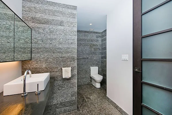 Rented by DYNY Inc | media 18