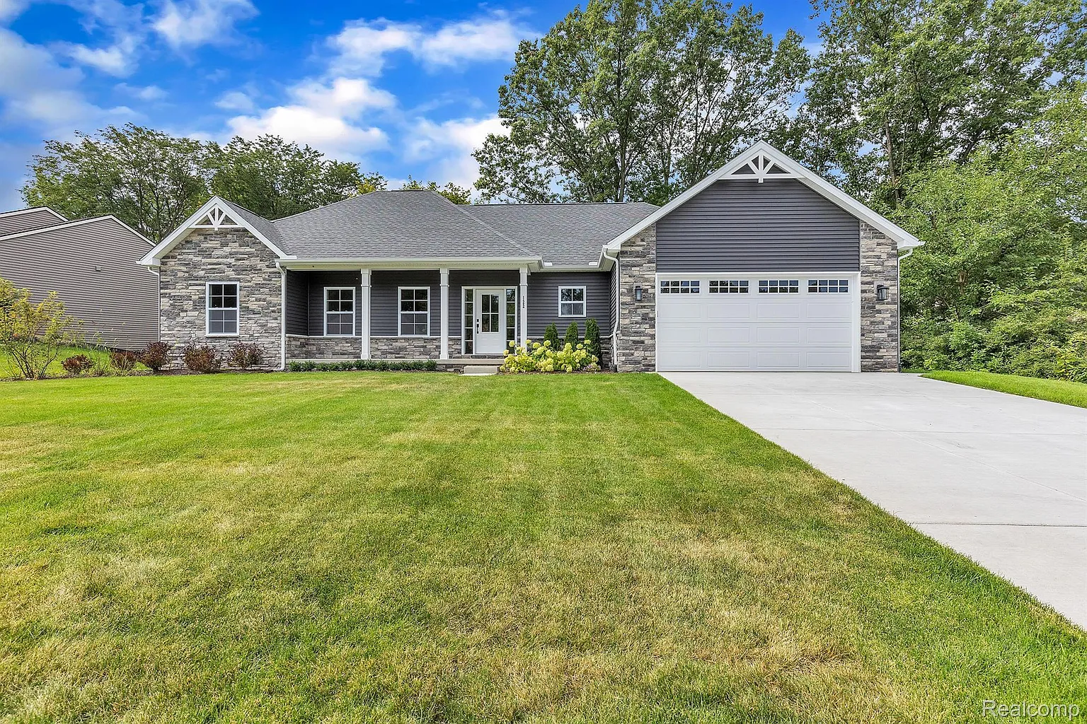 122 Fairhill Way photo 1