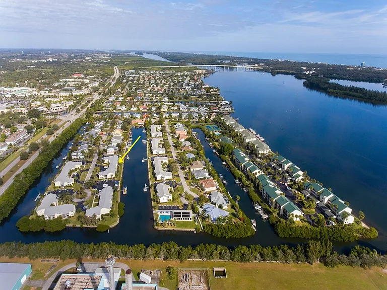 1860 Robalo Dr #203A — Photo 34