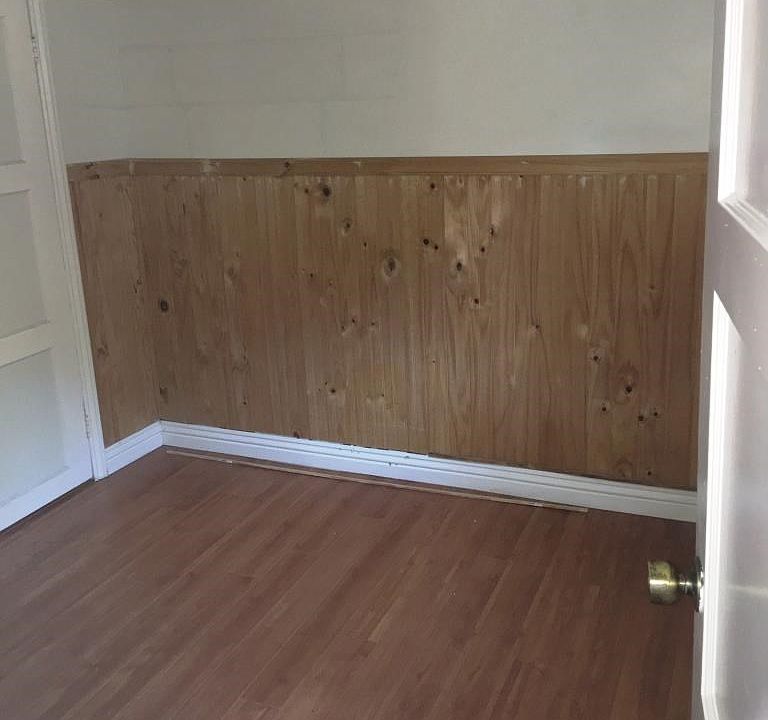 2nd image of 646 Glomstad Ln #A