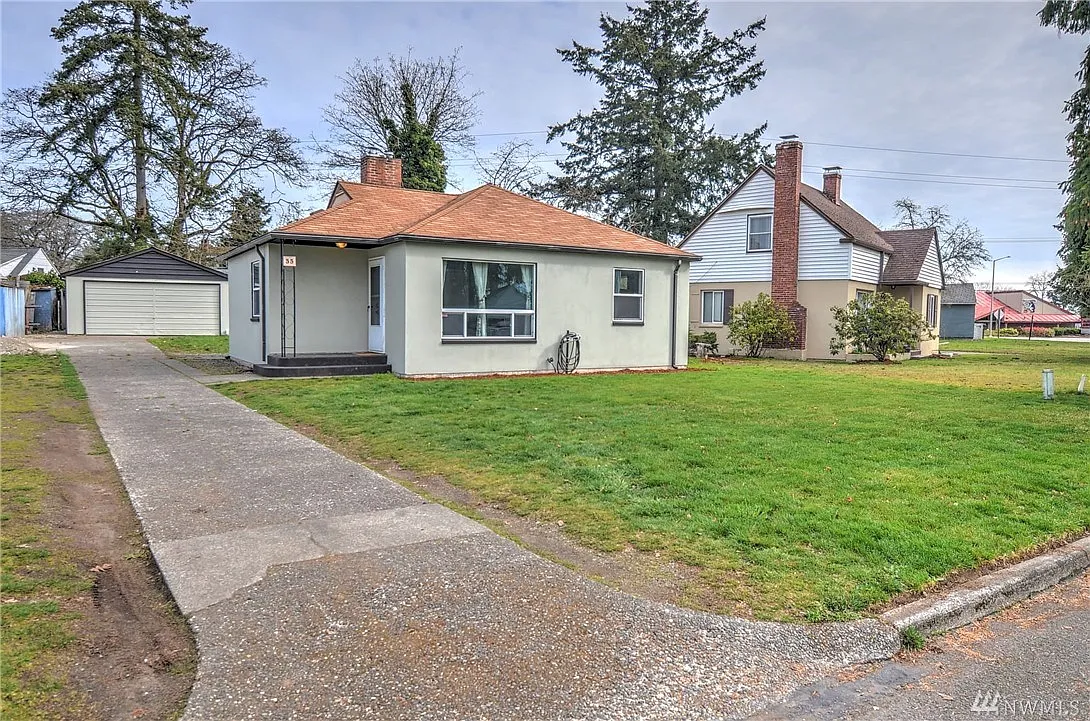 55 Oak Park Dr SW photo 1