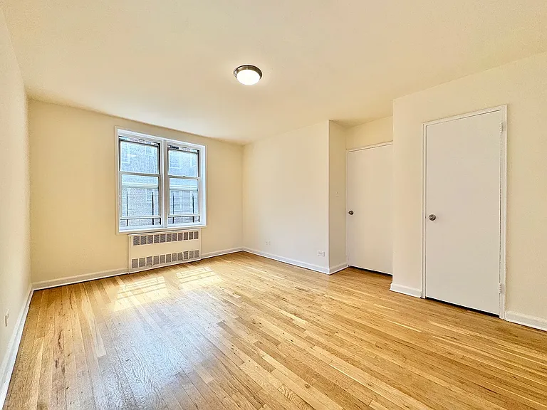 142-19 Barclay Ave #5J — Photo 12