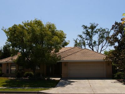 385 S Acacia Dr, Lemoore, CA, 93245