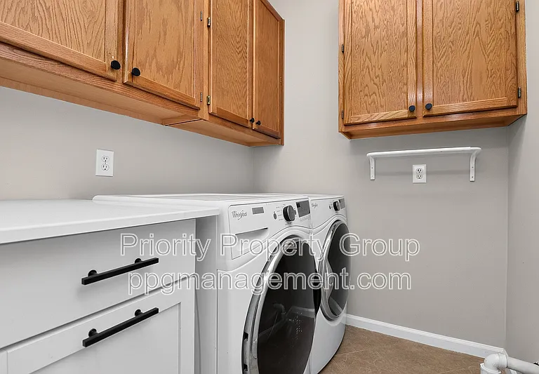 9118 Pine Springs Ct — Photo 31