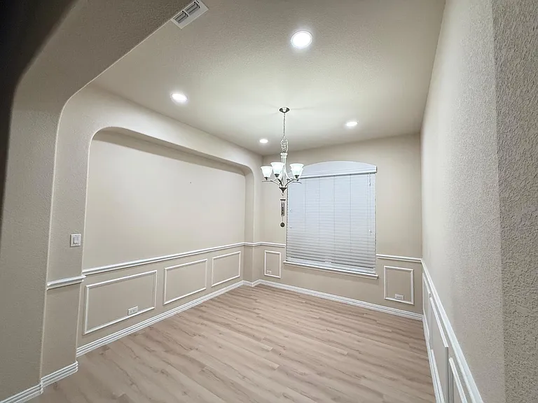 6112 Eldridge Ln — Photo 8