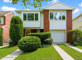 57 Yucca Dr, Staten Island, NY 10312
