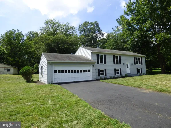 4328 Mountain View Dr, Haymarket, VA 20169