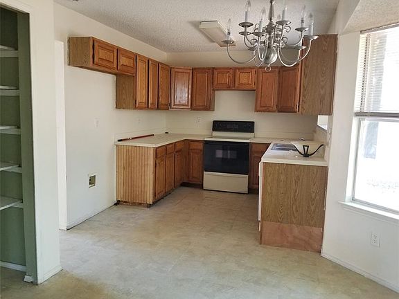 2nd image of 1019 Silver Spruce Dr