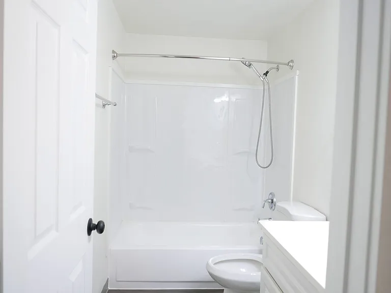Westwood Apartments ** On-site Laundry Facilities, Off-Street Parking & Private Patio or Balcony — Photo 64