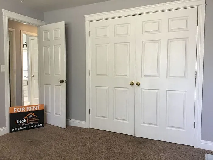 4270 S 1050 W — Photo 9