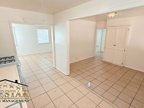 3rd image of 4520 Mesa Dr