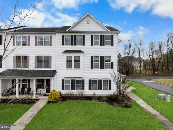 38 Mountie Ln, Chesterfield, NJ 08515