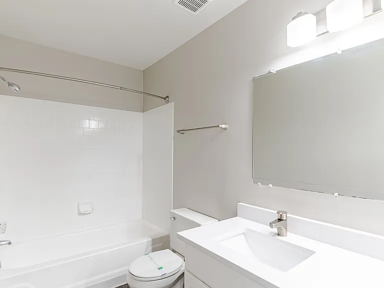 Hunter's Chase Apartments — Photo 6