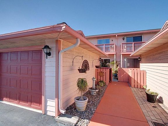 2nd image of 710 Sea Palm Ln