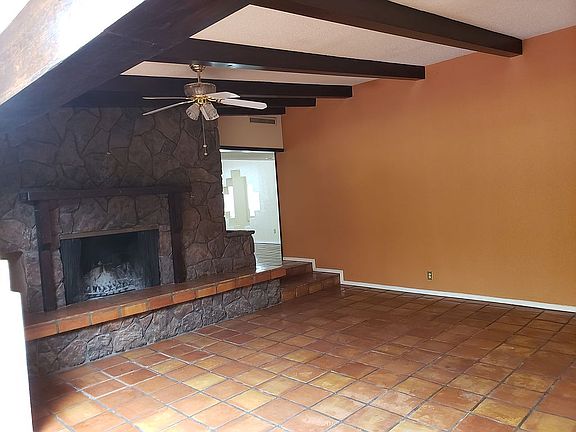 2nd image of 728 Camino Real Ave