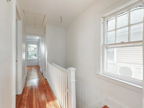 72-04 Manse Street image 9 of 20