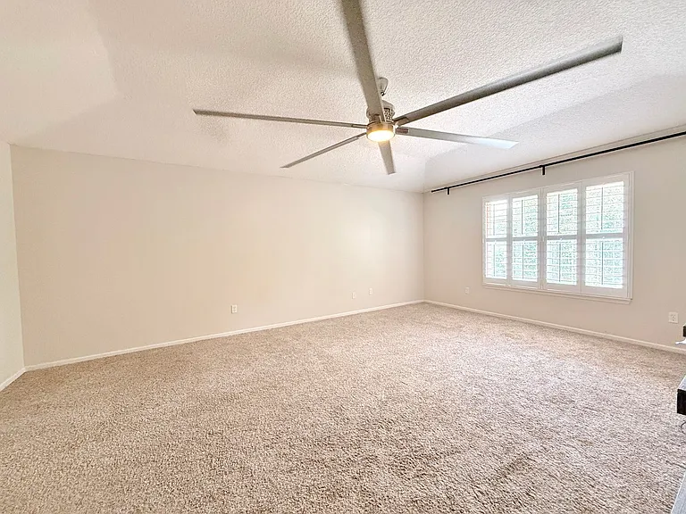 11288 Panther Creek Pkwy — Photo 23