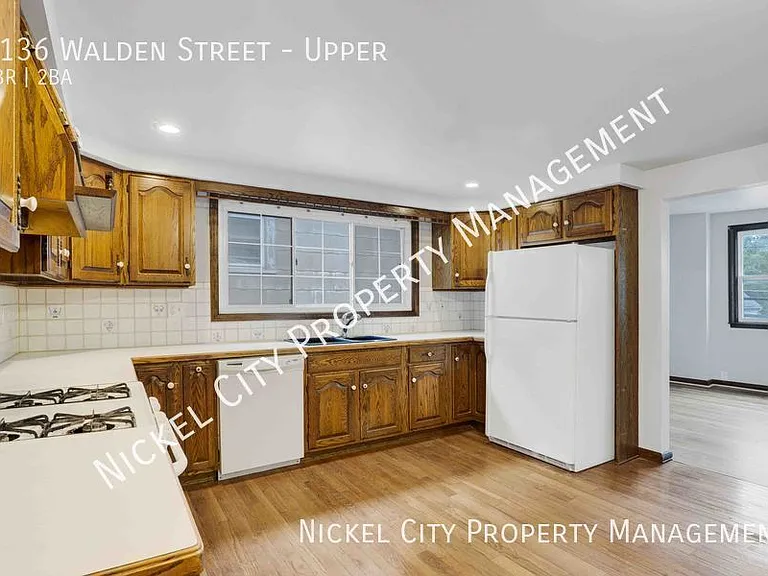 1136 Walden Ave #UPPER — Photo 6