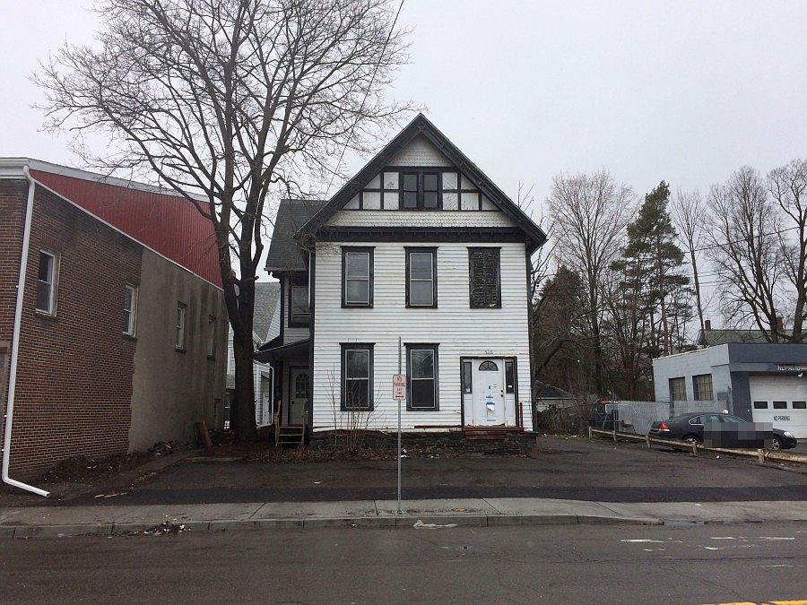 1st image of 513 Chenango St