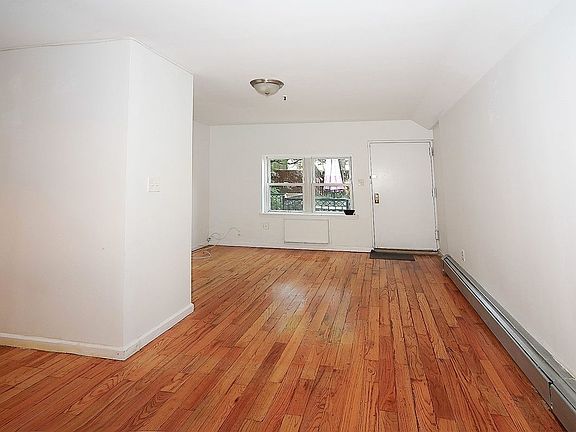 2nd image of 181 Greenpoint Ave #1D