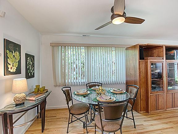 3rd image of 2821 Lakeview Dr