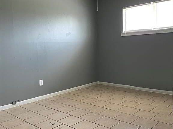 5th image of 1407 Carroll Oliver Way St #7