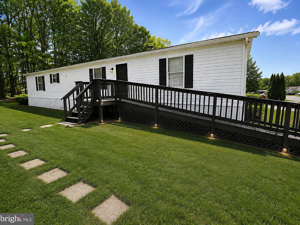 1st image of 245 Golf Dr