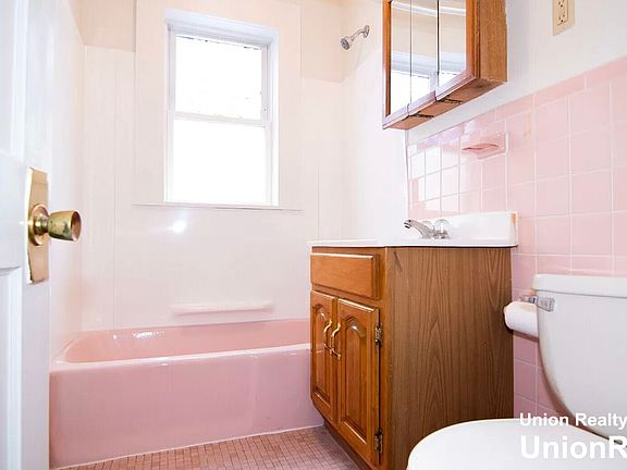 5th image of 63 Euston Rd APT 3