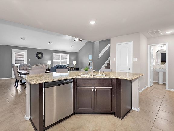 4th image of 5206 Pointe Spring Xing