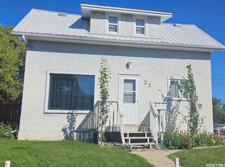 21 8th AVENUE NE, Swift Current, SK S9H 2P2