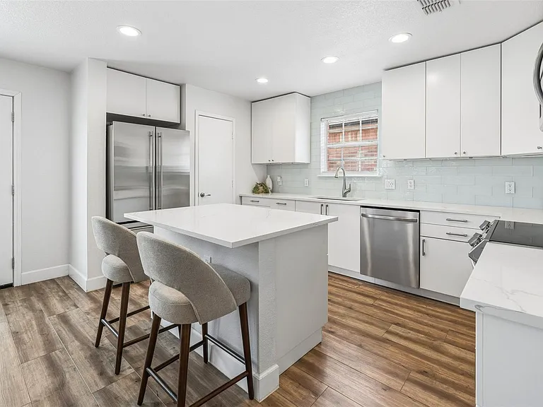 1653 Knight Trl — Photo 12