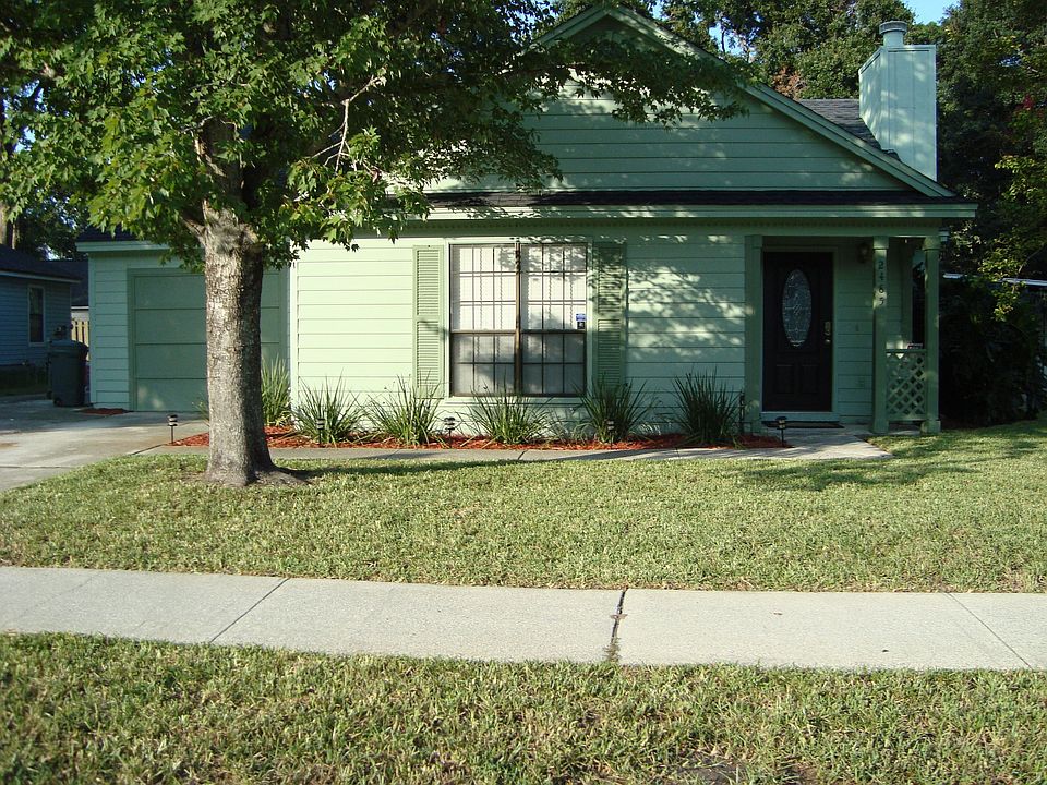 1st image of 2485 Bluffton Dr