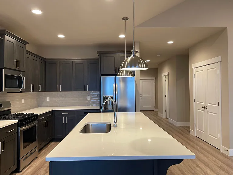 72 N 88th Dr — Photo 27