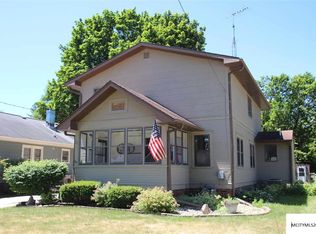 16 S Vermont Ave, Mason City, IA 50401