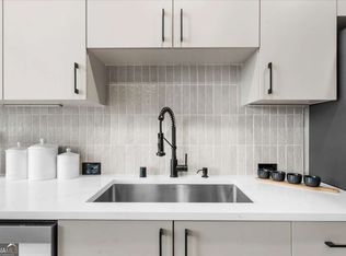 250 Pharr Rd #704, Atlanta, GA 30305