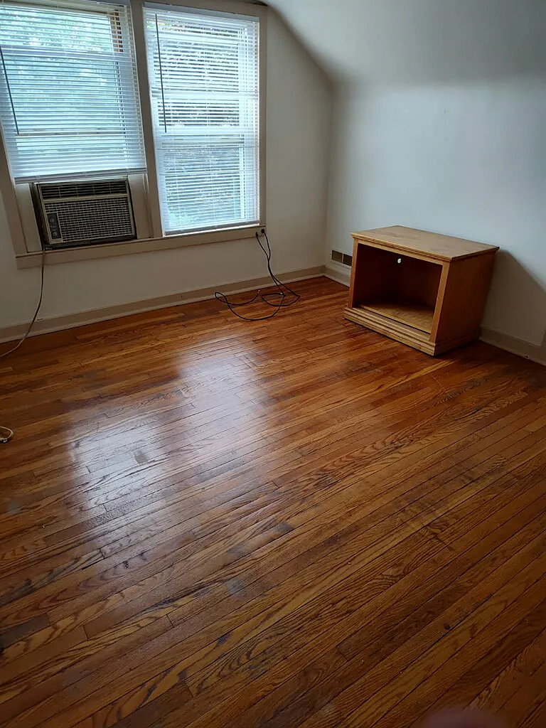1 bed, 700 sqft, $900 — Photo 3