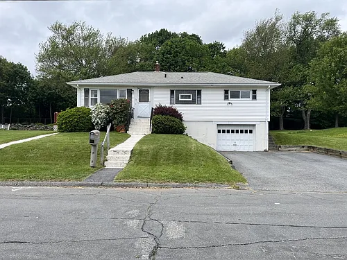 32 Harriet Ave Photo 1