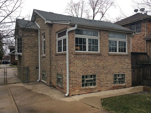 3rd image of 7011 W Fargo Ave
