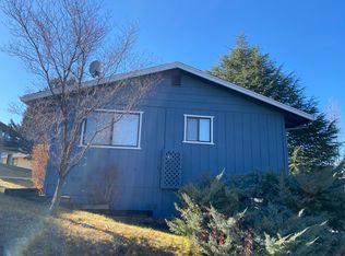 16 Sierra Vista Way #16, Yreka, CA 96097