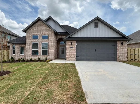 1431 Overcup Oak Ln, Bentonville, AR 72713