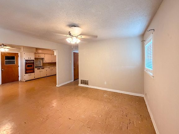 4th image of 4602 33rd St